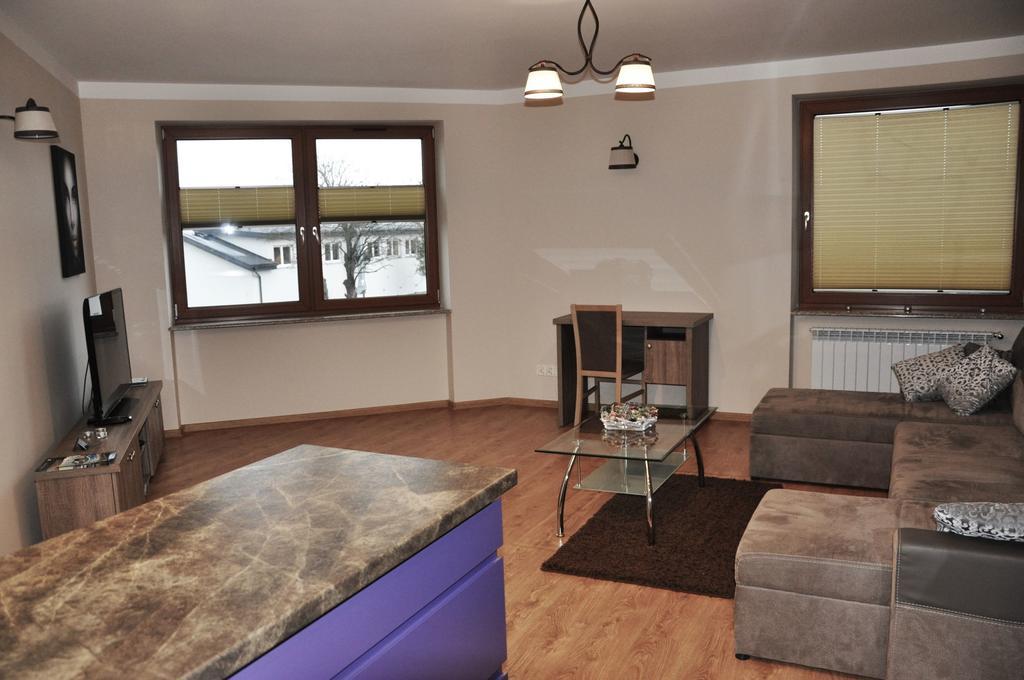 Konarskiego Apartments 스와프스크 객실 사진